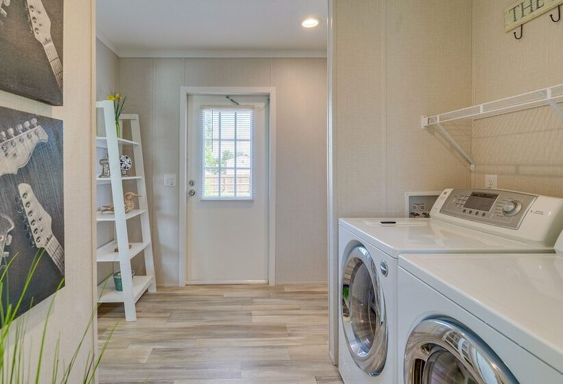 Brooksville Home W/ Fenced Yard 14 Mi To Coast!