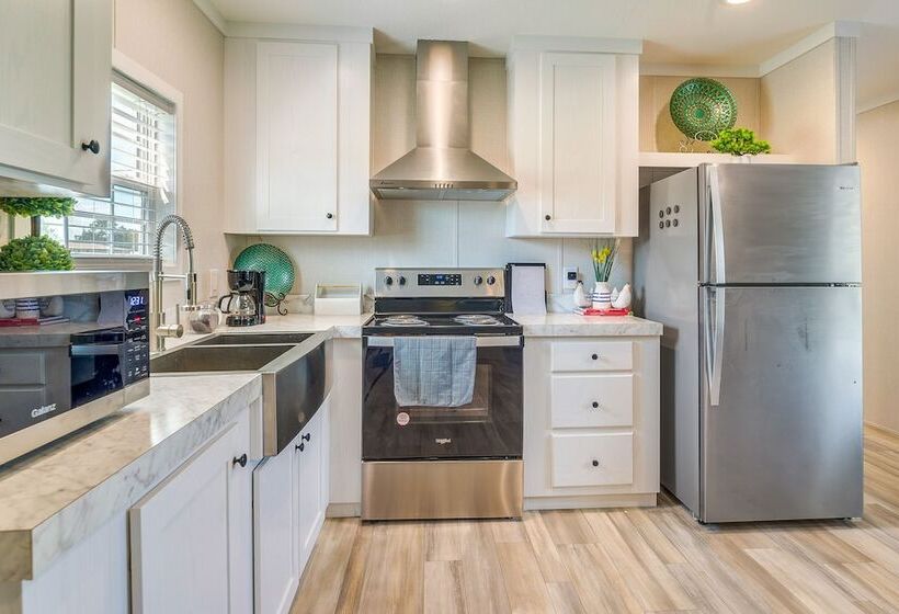 Brooksville Home W/ Fenced Yard 14 Mi To Coast!