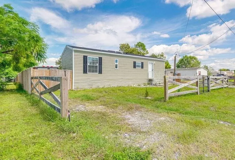 Brooksville Home W/ Fenced Yard   14 Mi To Coast!