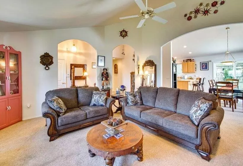 Central Washington Home ~ 6 Mi To Downtown Yakima