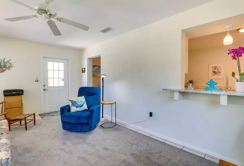 Charming Bradenton Home W/ Yard   Walk To Beach!