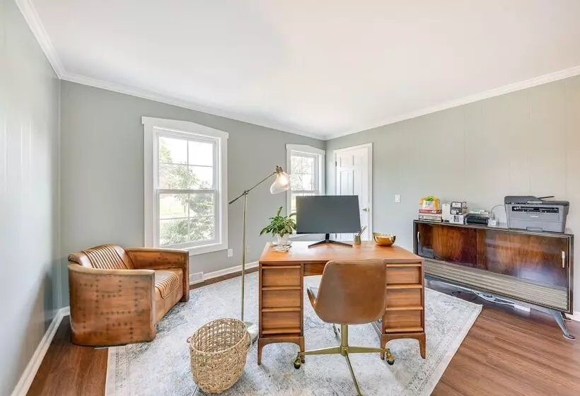 Charming Racine Home   Walk To Lake Michigan!