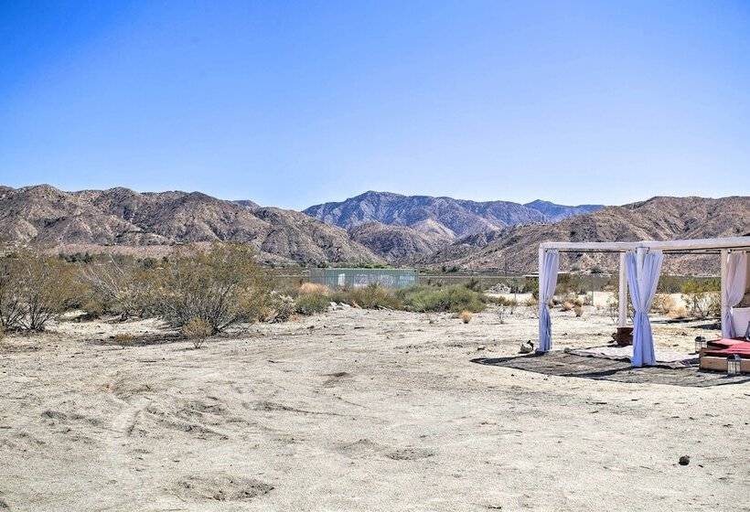 Chic Morongo Valley Home: Mtn Views & Pergola