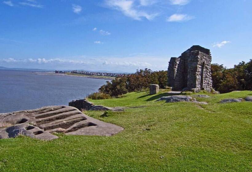 Historic 1601 Nettle Cottage Near Lake District