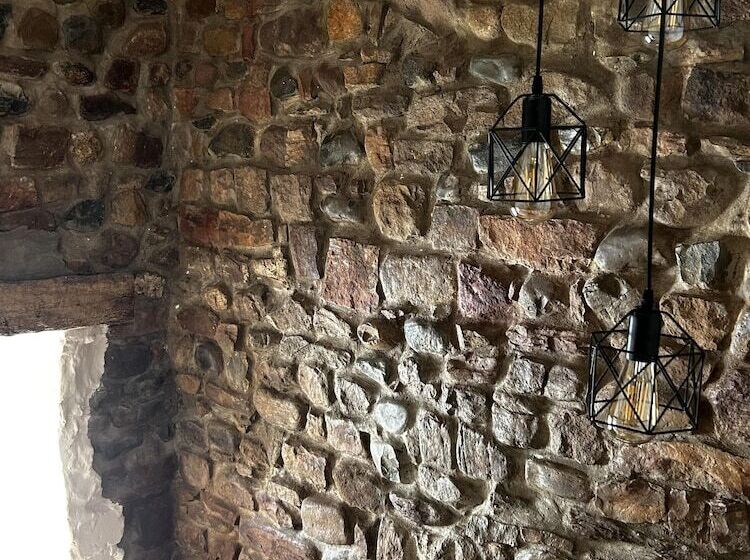 Historic 1601 Nettle Cottage Near Lake District