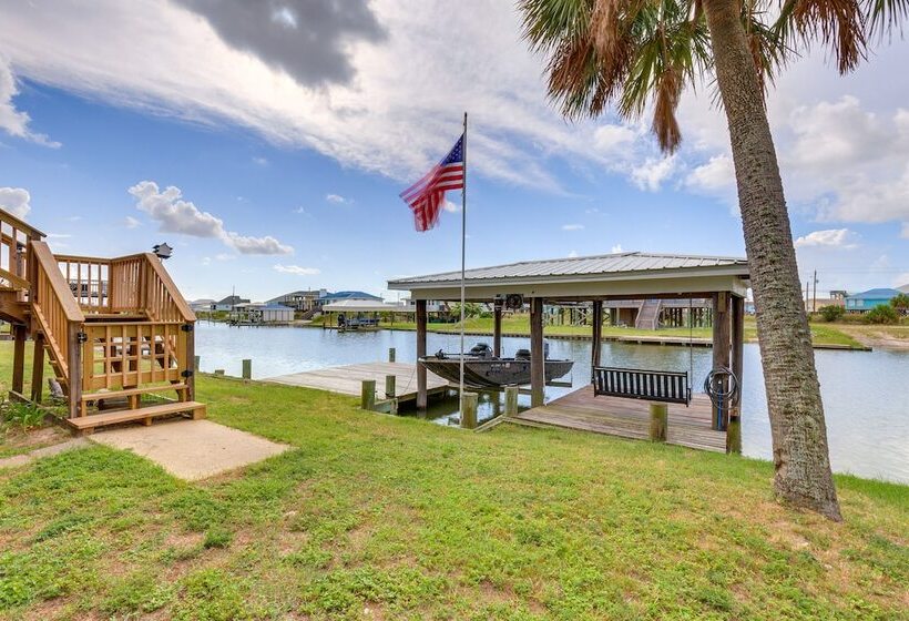 Dauphin Island Vacation Rental: Close To Beaches!