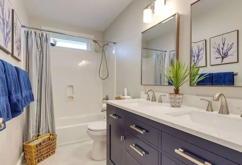 Dauphin Island Vacation Rental: Close To Beaches!