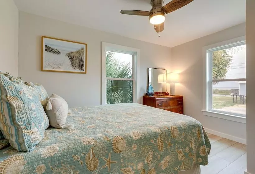 Dauphin Island Vacation Rental: Close To Beaches!
