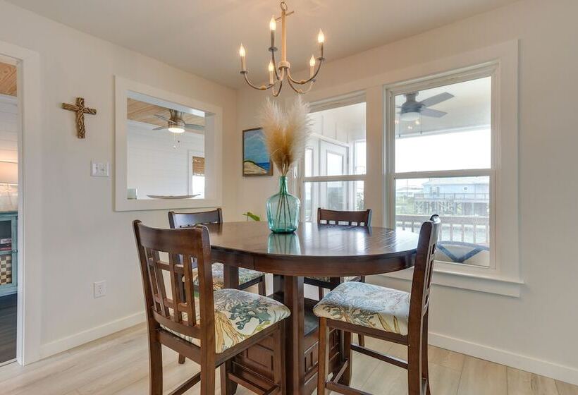 Dauphin Island Vacation Rental: Close To Beaches!