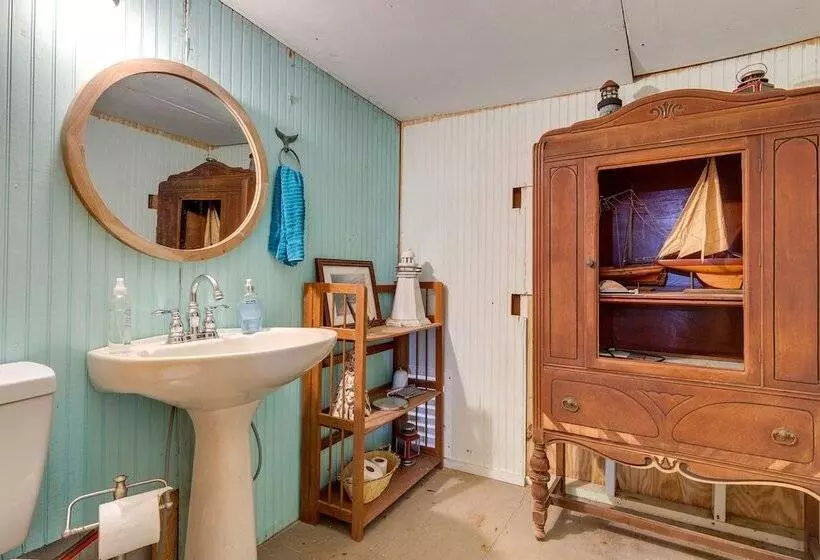 Dauphin Island Vacation Rental: Close To Beaches!