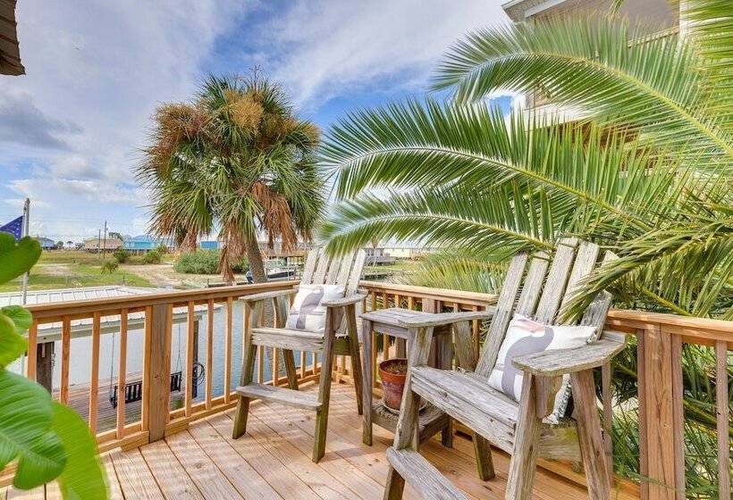 Dauphin Island Vacation Rental: Close To Beaches!