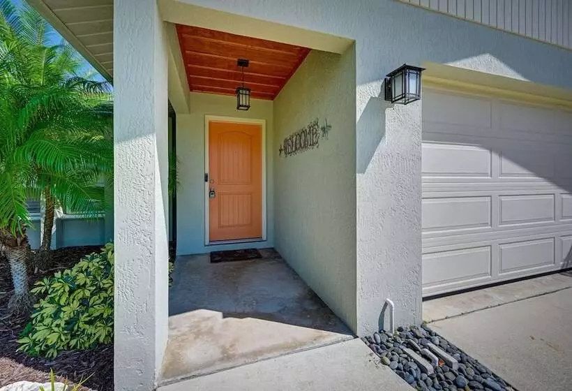 Englewood Oasis W/ Screened Lanai + Outdoor Pool!