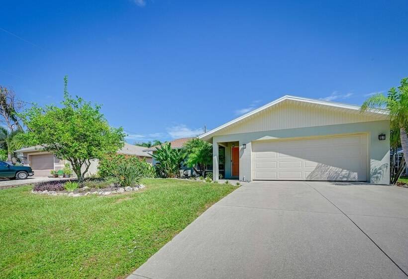 Englewood Oasis W/ Screened Lanai + Outdoor Pool!