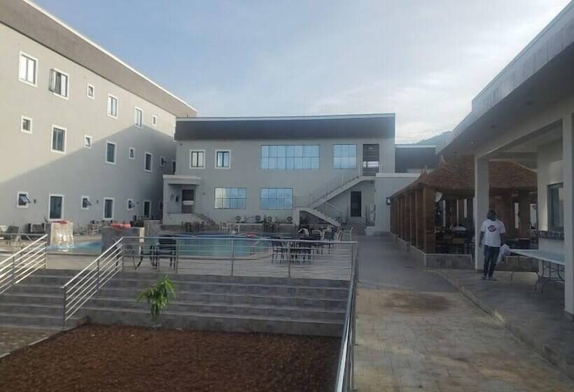 هتل Armed Forces Officers Mess & Suites