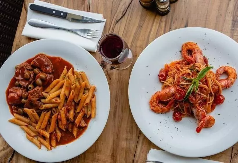 ホテル Auberge U N Antru Versu