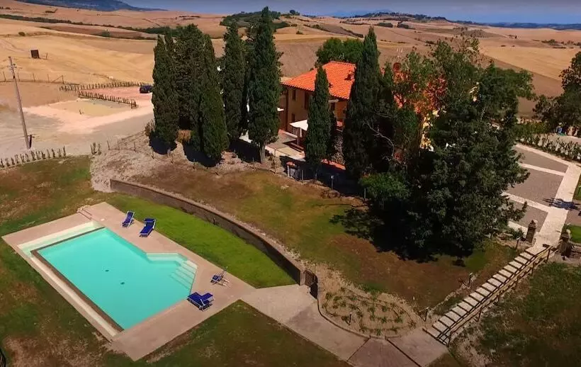 Hotelli Borgo Del Silenzio