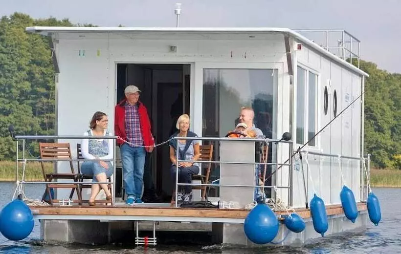 Hotelli Kuhnle Tours Gmbh Mildenberg Zehdenick