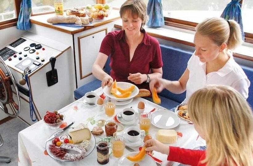 בית מלון כפרי Kuhnle Tours Gmbh Mildenberg Zehdenick