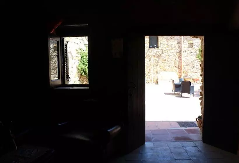 田舎風ホテル Ponte Calatrasi Agriturismo