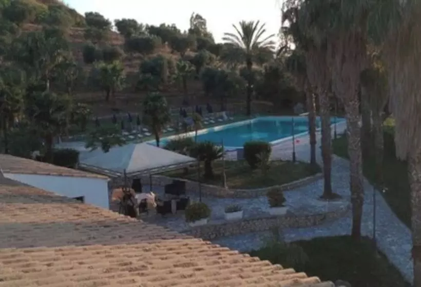 田舎風ホテル Ponte Calatrasi Agriturismo