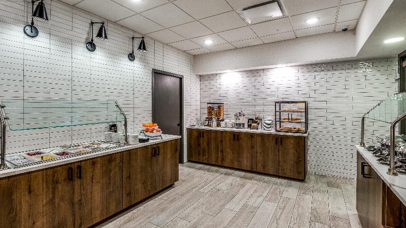 Отель Staybridge Suites Dallas Market Ctr Love Field, An Ihg