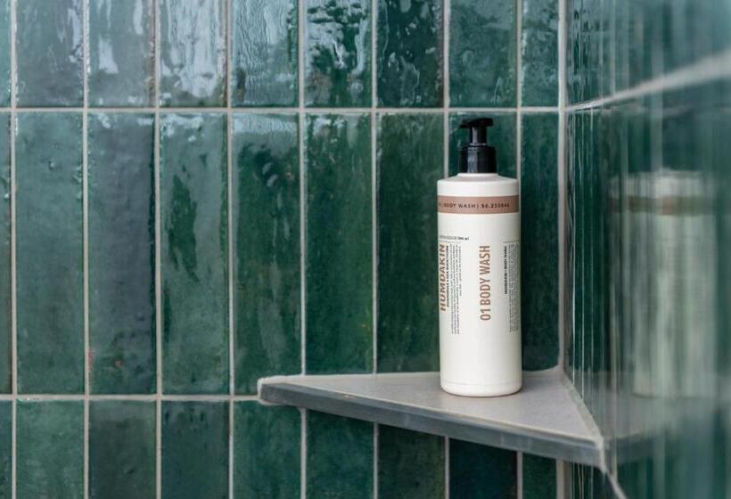 בית מלון כפרי The Barthels Boutique