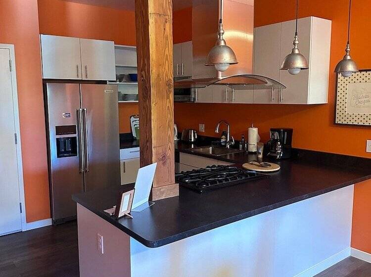 Otel Violet Suites Pdx