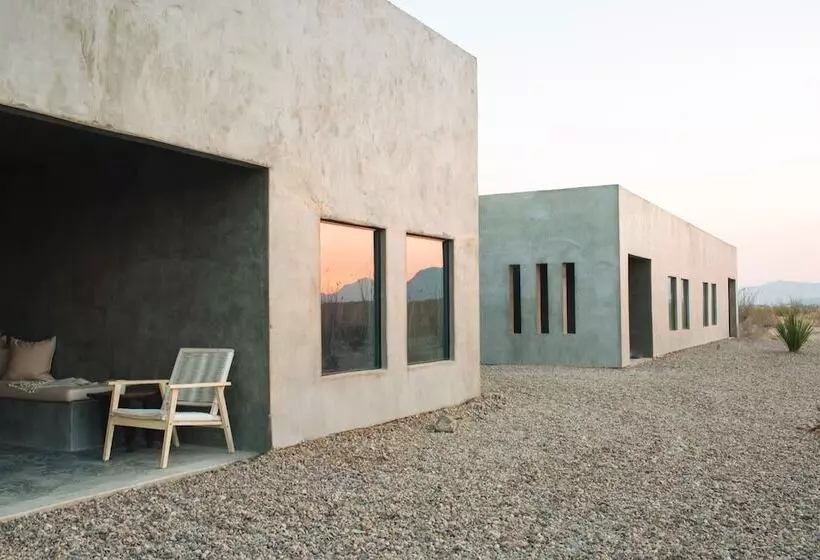 ホテル Willow House