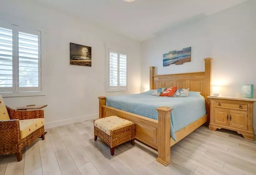 3 Blocks To Kure Beach: Home W/ Patio!