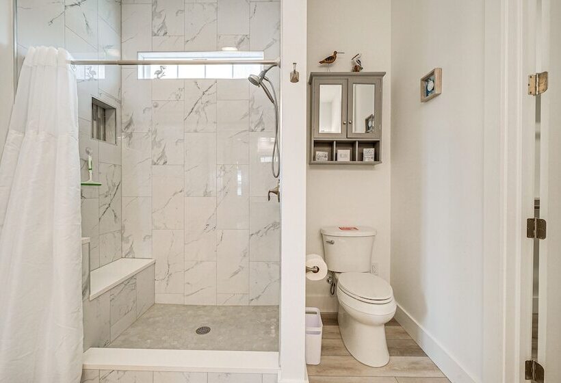 3 Blocks To Kure Beach: Home W/ Patio!