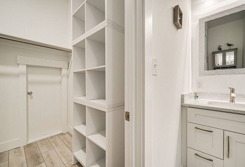 3 Blocks To Kure Beach: Home W/ Patio!