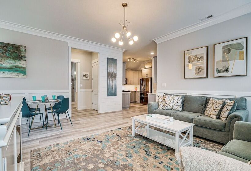 3 Blocks To Kure Beach: Home W/ Patio!