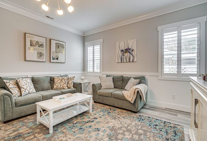 3 Blocks To Kure Beach: Home W/ Patio!