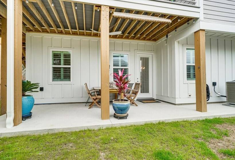 3 Blocks To Kure Beach: Home W/ Patio!