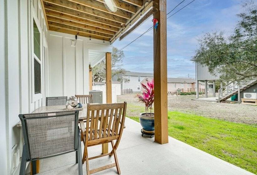 3 Blocks To Kure Beach: Home W/ Patio!