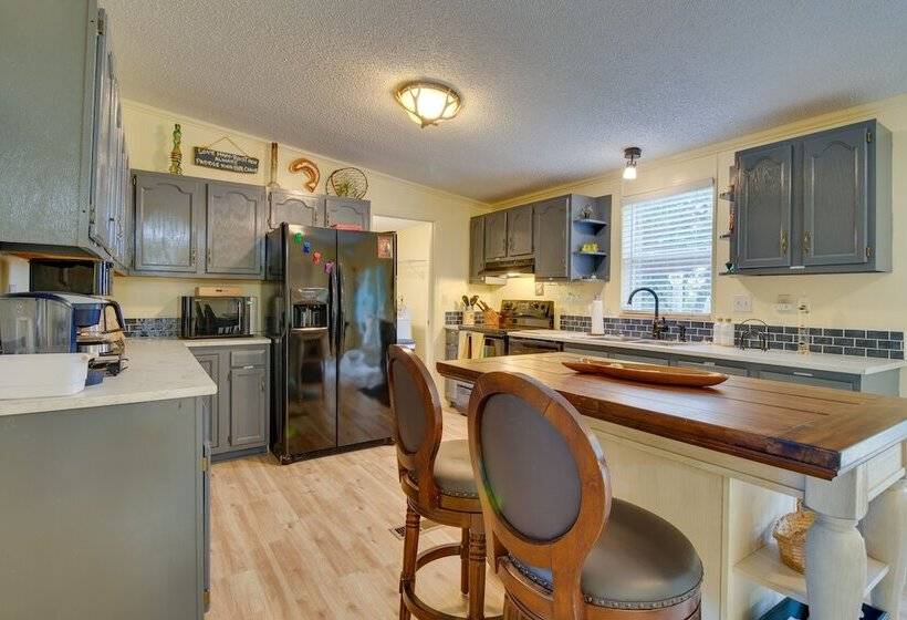 Lake View Mountain Home Retreat W/ Fire Pit!