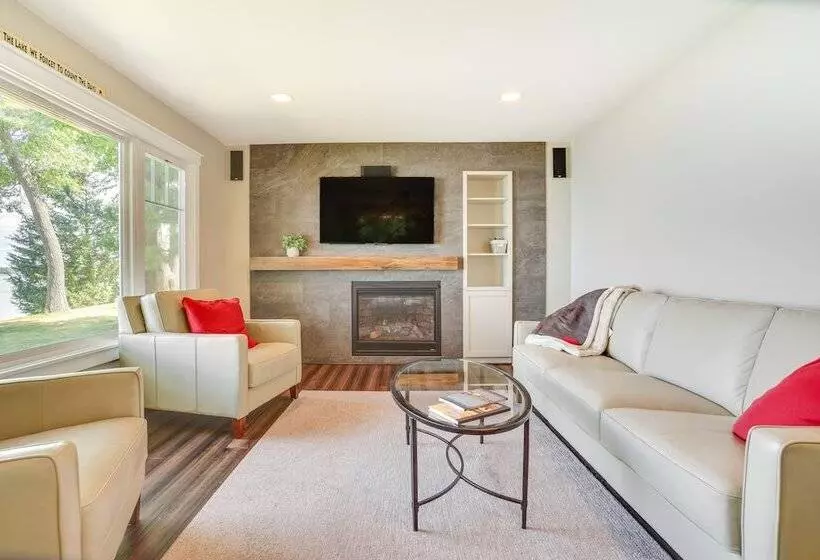 Lakefront Chippewa Falls Haven W/ Private Deck!