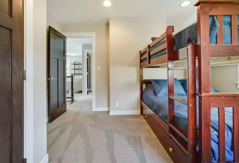 Lakefront Chippewa Falls Haven W/ Private Deck!