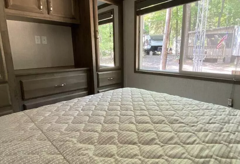 Lincolnwood Tiny House 08