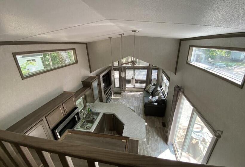 Lincolnwood Tiny House 08