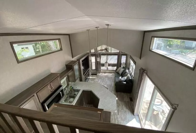 Lincolnwood Tiny House 08