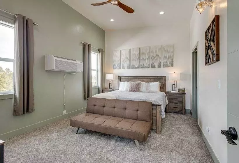 Modern Island Park Cabin ~ 23 Mi To Yellowstone!