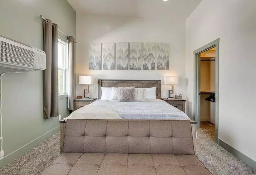 Modern Island Park Cabin ~ 23 Mi To Yellowstone!