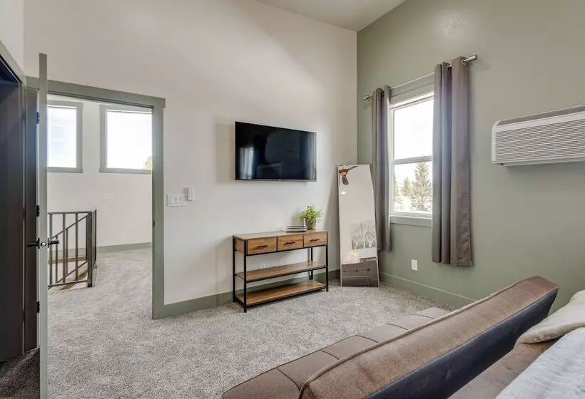 Modern Island Park Cabin ~ 23 Mi To Yellowstone!