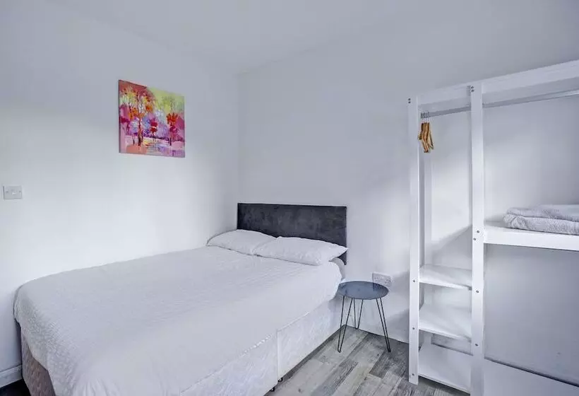 Oyo Aparthotel Hathern