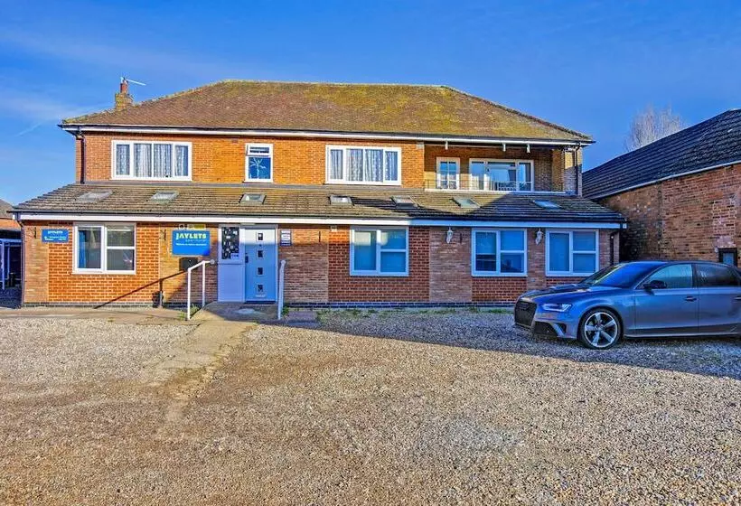 Oyo Aparthotel Hathern