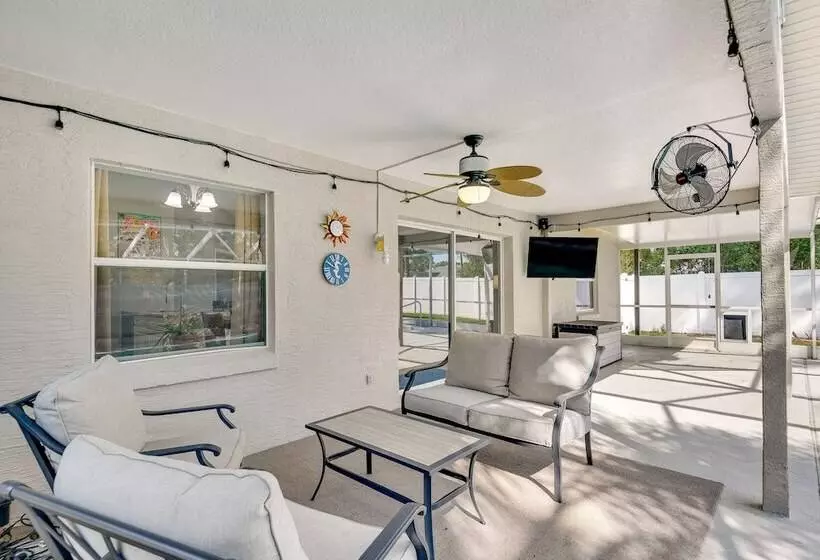 Palm Coast Home W/ Pool: 5 Mi To Flagler Beach!