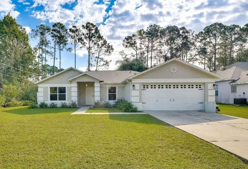 Palm Coast Home W/ Pool: 5 Mi To Flagler Beach!