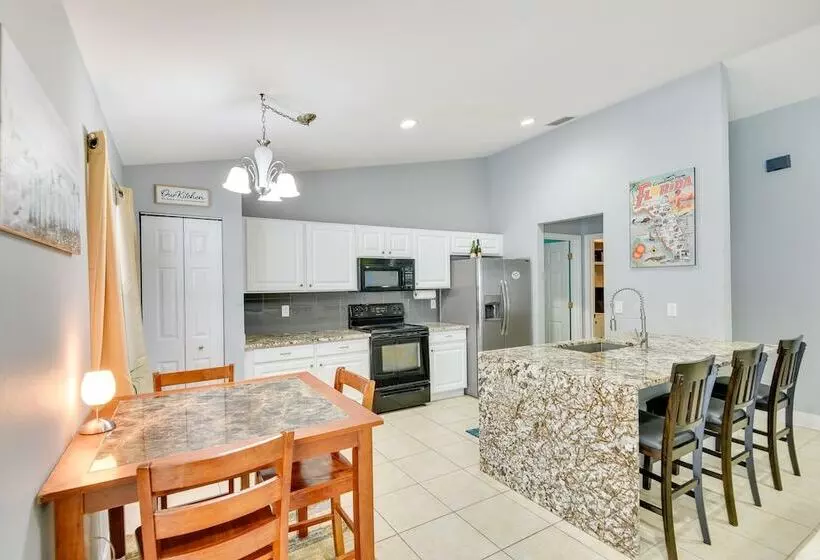 Palm Coast Home W/ Pool: 5 Mi To Flagler Beach!