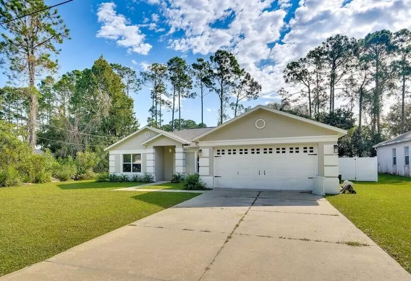 Palm Coast Home W/ Pool: 5 Mi To Flagler Beach!